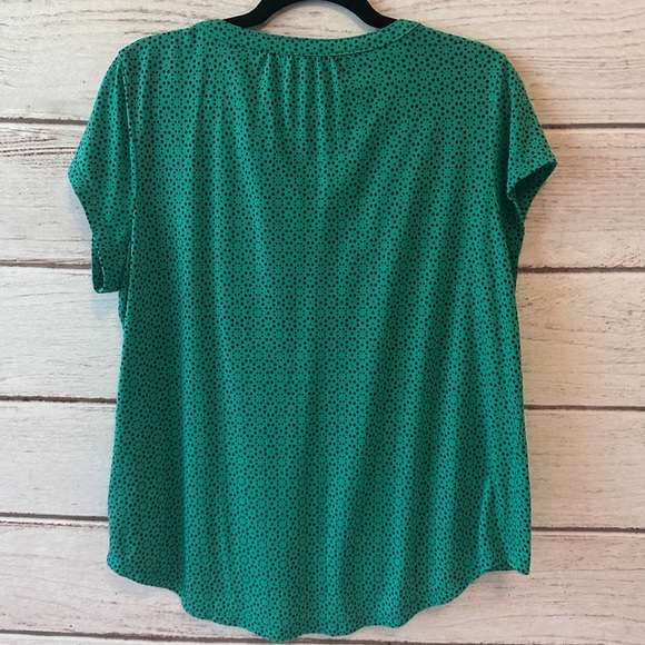 Liz Claiborne Green Flutter Sleeve Top Relaxed Fit Summer Office Church School - Picture 2 of 7